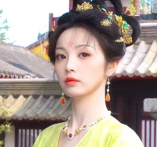 惠盈财富 许荔莎说田曦薇很漂亮 称自己对不起《子夜归》